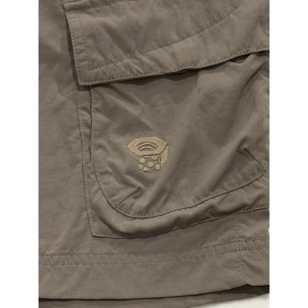 Mountain Hardwear Shorts Mens 30 Everyday Lightweight Khaki Hiking Cargo Shorts